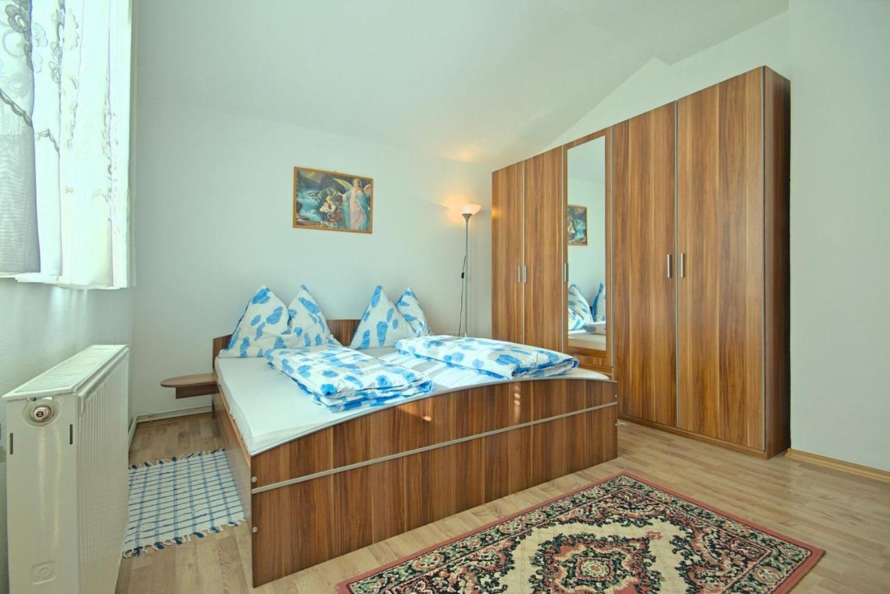 App Rosi Apartment Porec Exterior photo