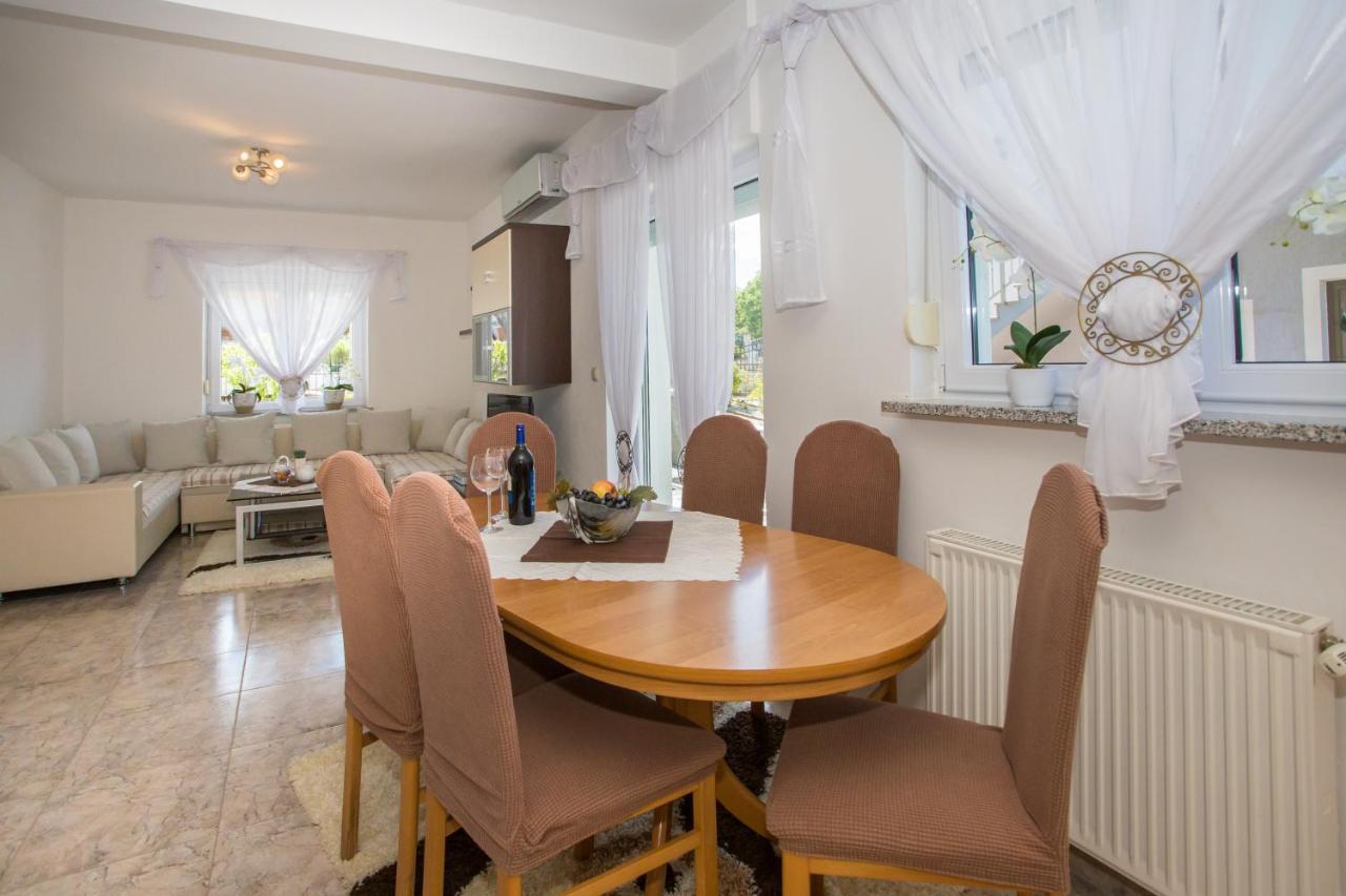 App Rosi Apartment Porec Exterior photo
