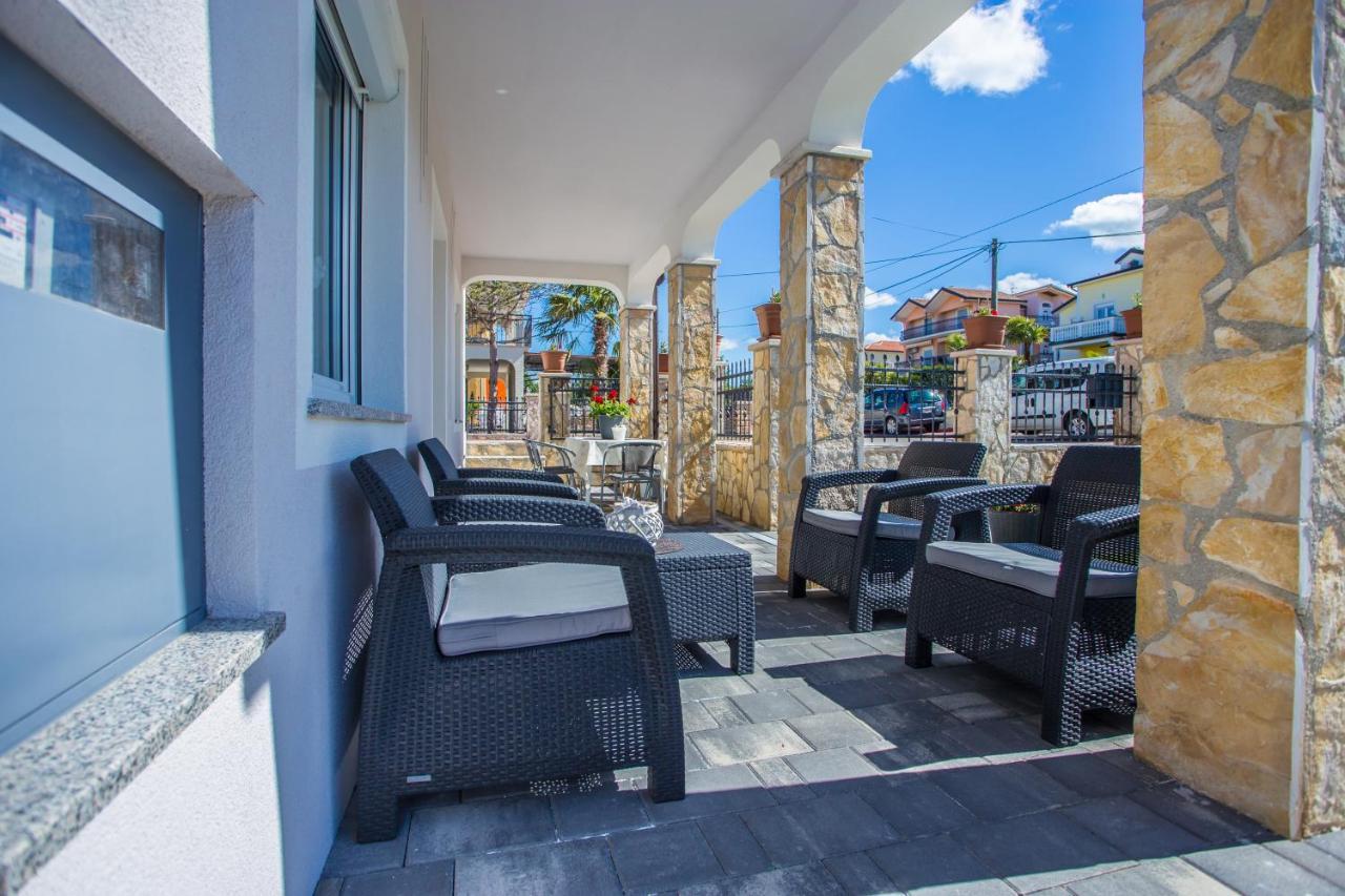 App Rosi Apartment Porec Exterior photo