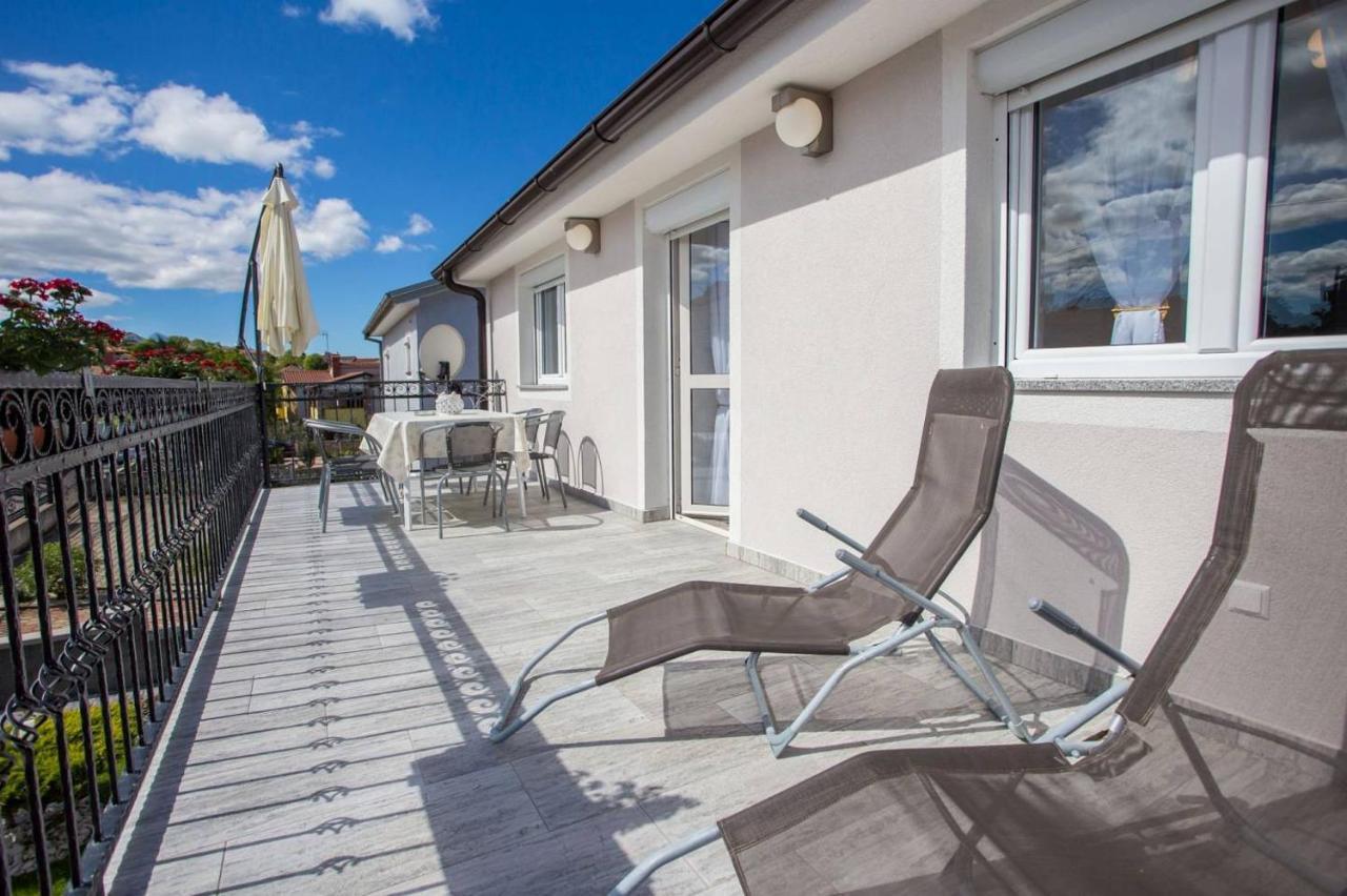 App Rosi Apartment Porec Exterior photo