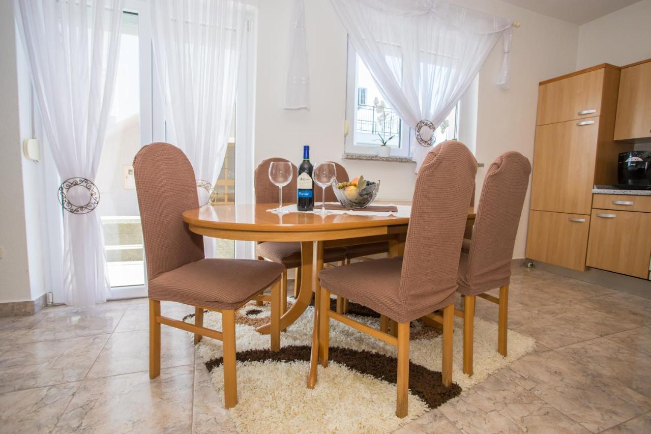 App Rosi Apartment Porec Exterior photo